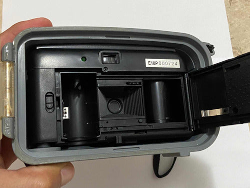 Antiga Câmera Fotográfica Anfibia Epoque Et 100 Plus Aquatic