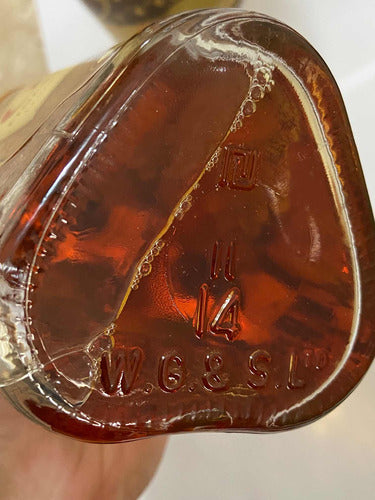 Antigo Whisky William Grant's Finest Scotch Lacrado - Lote 1