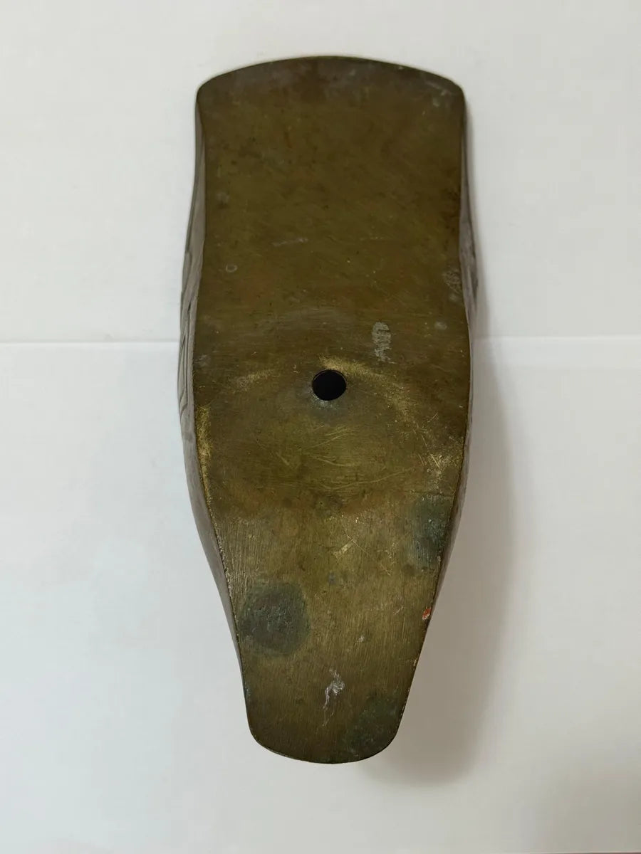 Antiga Floreira / Suporte De Parede Em Metal Formato Sapata