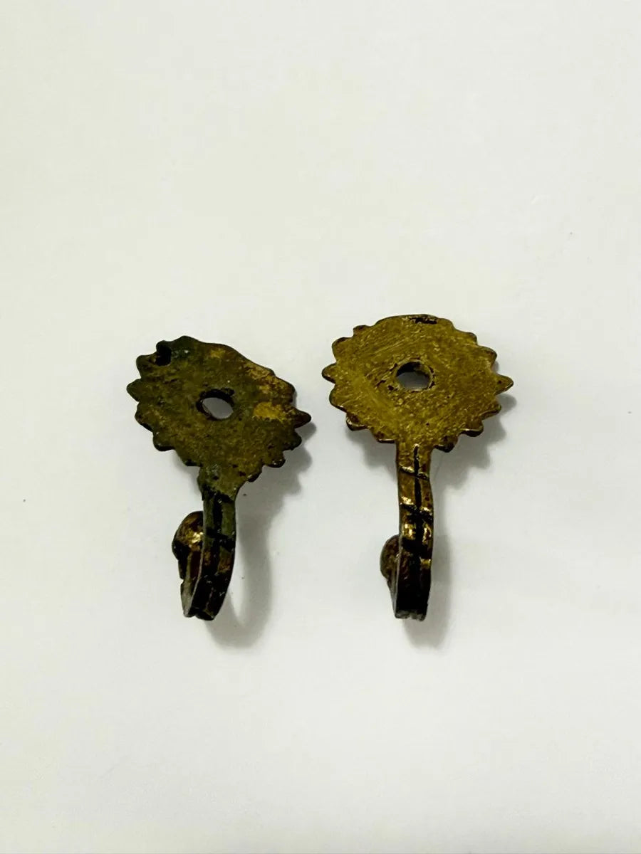 Par De Ganchos Antigos Em Metal Flor 4,5cm