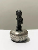 Escultura Mini Antiga Cachorro De Pé Cor Prata Áustria 1890