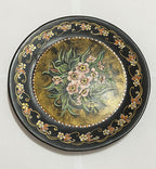 Prato Decorativo Em Cerâmica Pintura Flores Assinado Antigo