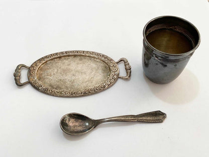 Lote Mini Colher Antiga Bandeja E Copo Antigo Cor Prata