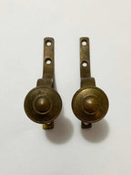 2 Suportes Antigos De Bronze Para Cortina - Lote 07