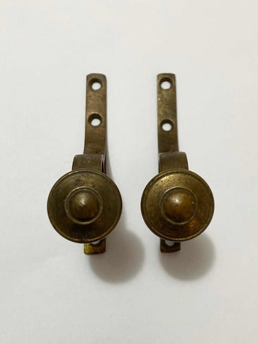 2 Suportes Antigos De Bronze Para Cortina - Lote 07
