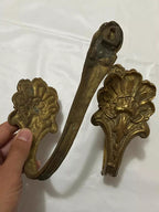 Antigo Suporte Flor para Cortina em Bronze Grande
