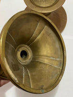 Castiçal Antigo De Metal Dourado