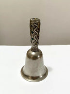 Sino Antigo Em Metal Prata Com Cabo Decorado E Pedras
