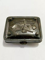 Antiga Caixa Charuto De Metal Porta Cigarro Com Desenhos