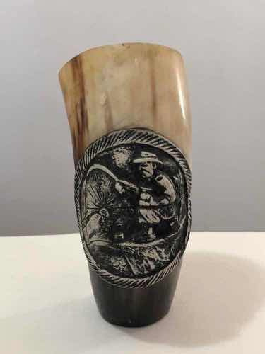Copo Chifre De Boi Com Desenho Peão Cowboy Antigo