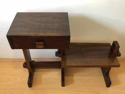 Antiga Mesa De Canto Lateral Madeira Nobre Com Gaveta