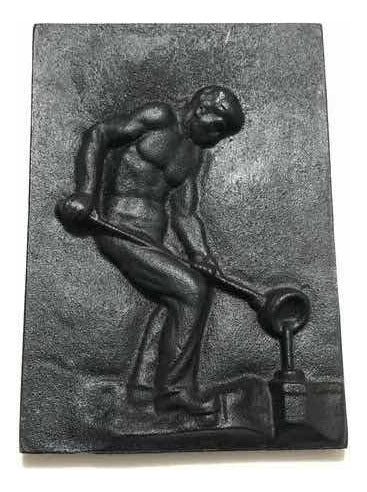 Quadro Antigo Placa Escultura Homem Trabalhador Ferro Fundid
