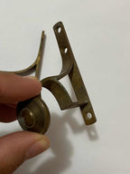 2 Suportes Antigos De Bronze Para Cortina - Lote 07