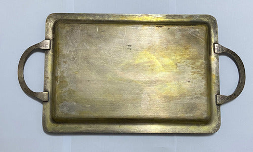 Antiga Bandeja com detalhes ornamentais relevo floral