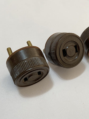 Tomada Antiga Baquelite Redonda Macho