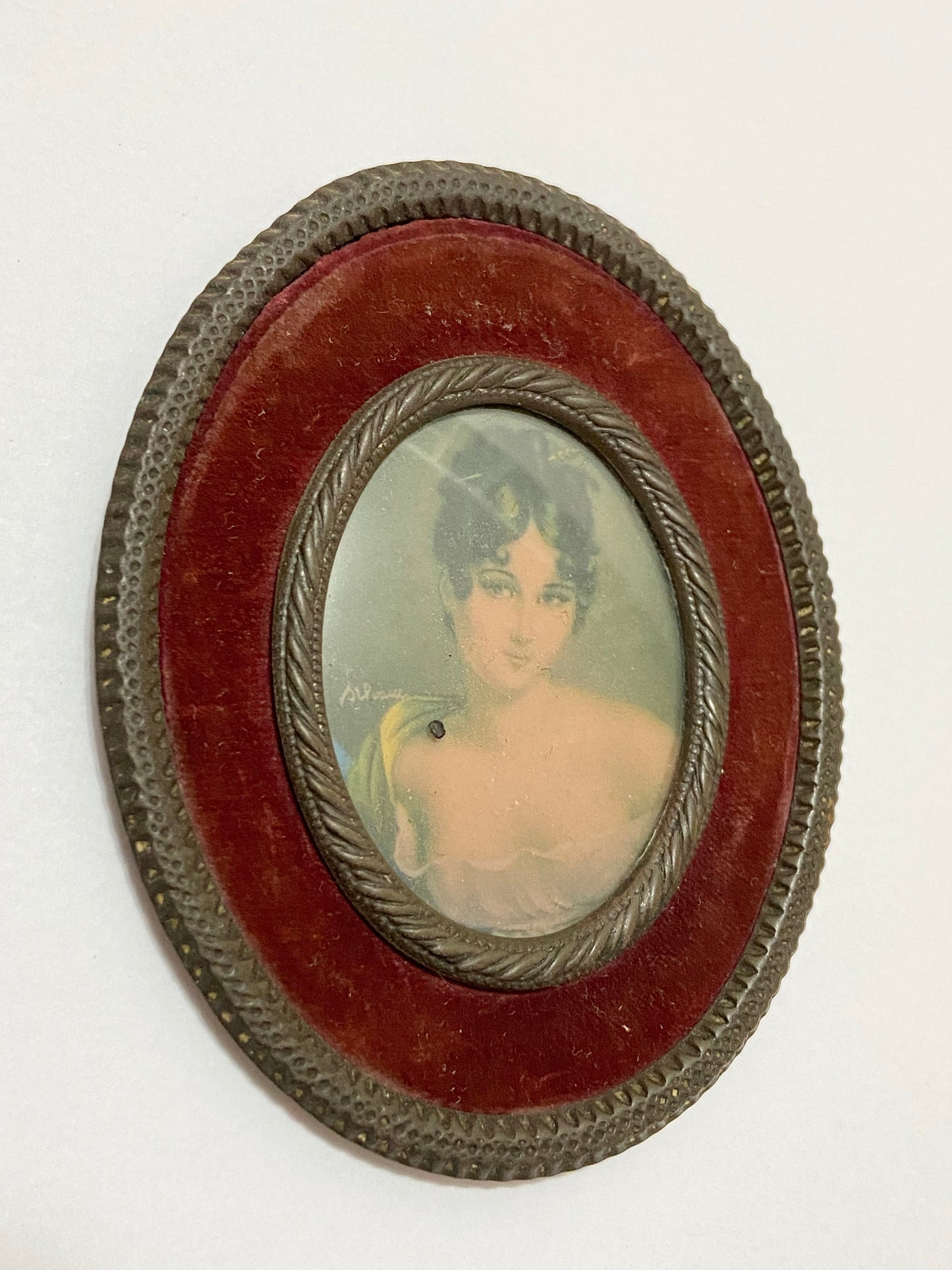 Quadro Oval Antigo Busto Feminino Europeu Assinado