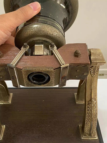 Licoreira Antiga Em Formato De Sino Com Caixa De Musica