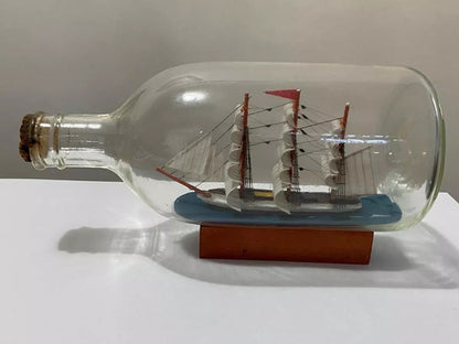 Antigo Barco Na Garrafa Caravela Angra Dos Reis