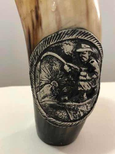 Copo Chifre De Boi Com Desenho Peão Cowboy Antigo