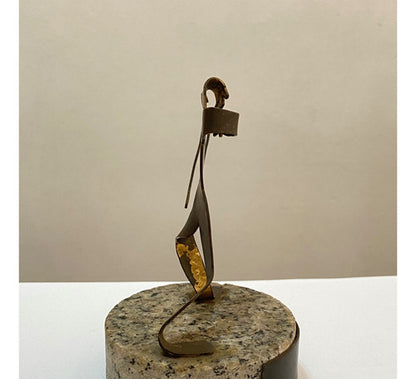 Escultura Antiga Guerreiro Arco E Flecha Metal E Granito