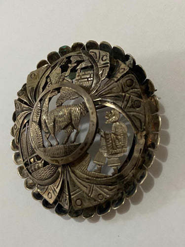 Antigo Broche Peruano Em Prata Com Motivos Andinos
