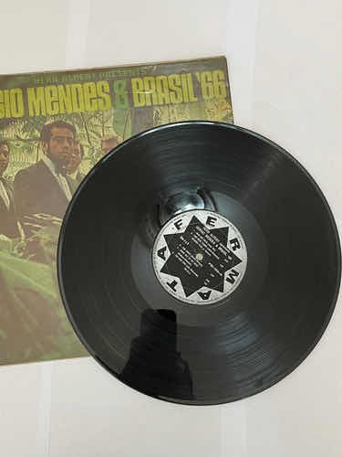 Antigo Lp Vinil Disco Sergio Mendes Brasil 66