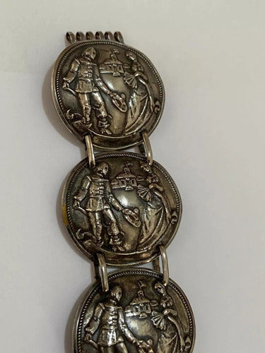 Antiga Pulseira Bracelete Cor Prata Desenho Dama Cavalheiro