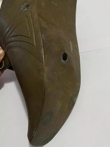 Antigo Vaso Para Flores Floreira De Parede Bronze