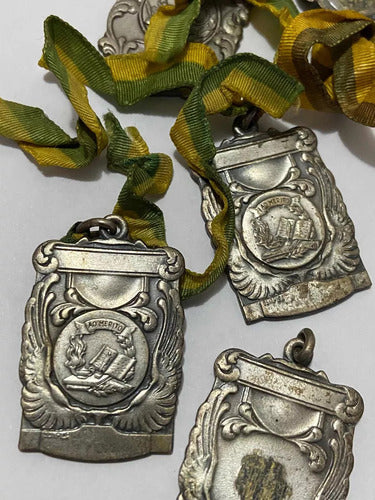 Lote Antigas Medalhas Honra Ao Merito