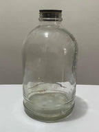 Antiga Garrafa De Vidro Com Medidor