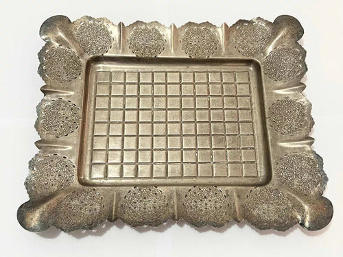 Bandeja Antiga De Metal Com Desenhos Retangular Cor Prata