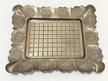 Bandeja Antiga De Metal Com Desenhos Retangular Cor Prata