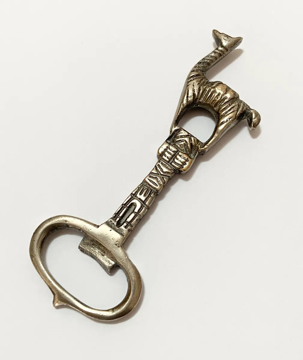 Abridor De Garrafas Antigo Lhama Peruana Cor Prata Prateado