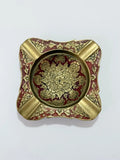Cinzeiro Antigo De Metal Dourado Com Relevo Floral Vermelho