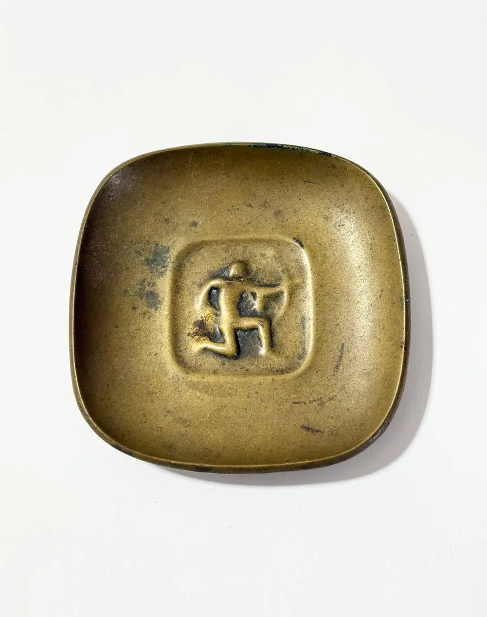 Cinzeiro / Pratinho Antigo Bronze Homem Arqueiro Estilizado