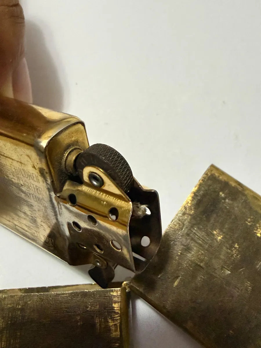 Isqueiro Antigo Zippo Original Usa Latão Escovado XII