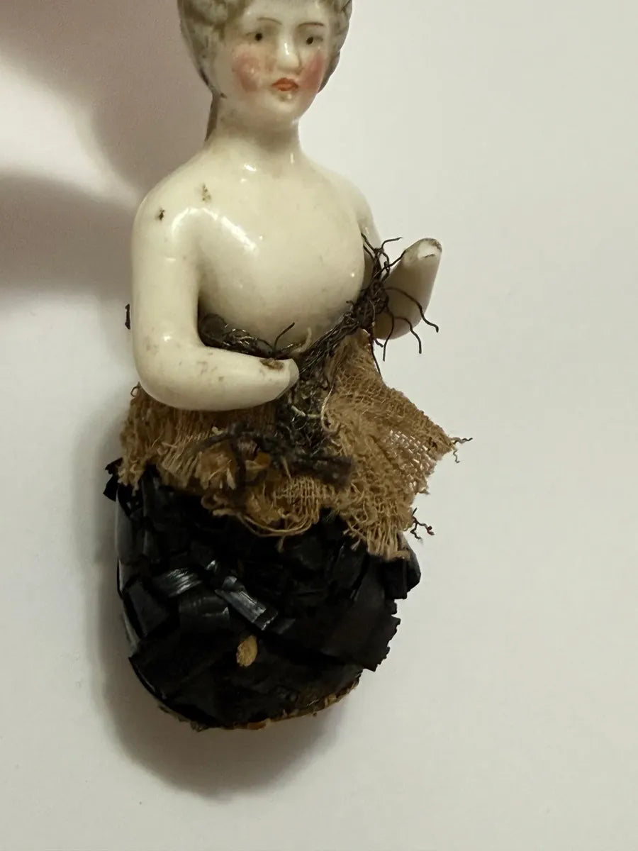 Boneca Antiga Half Doll Em Porcelana Bisque