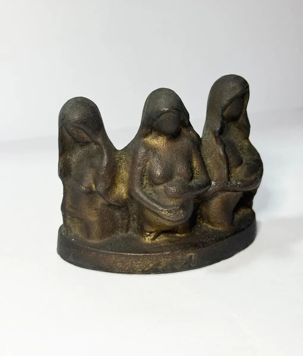 Escultura Antiga Em Bronze Maternidade 3 Mulheres Assinada