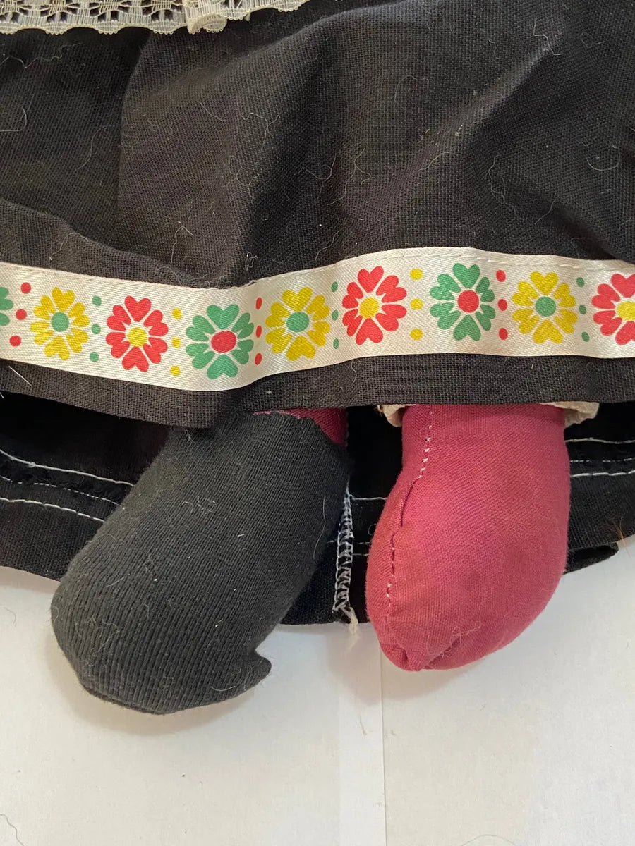 Boneca Antiga De Pano Artesanal De Blumenau Traje Alemão