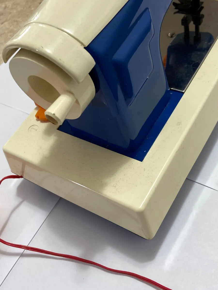 Mini Máquina De Costura Antiga Estrela Anos 80 Com Caixa Branco