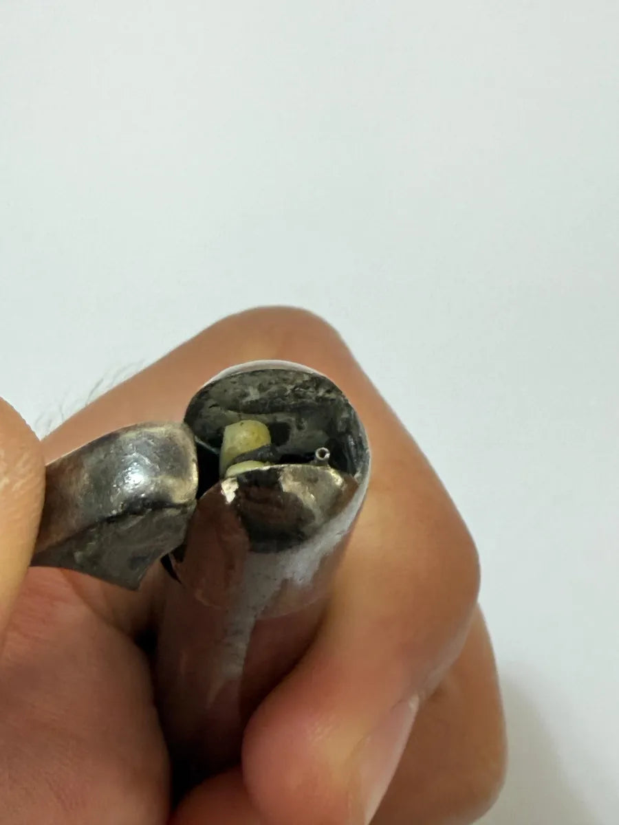 Antigo Isqueiro Metálico Cilíndrico