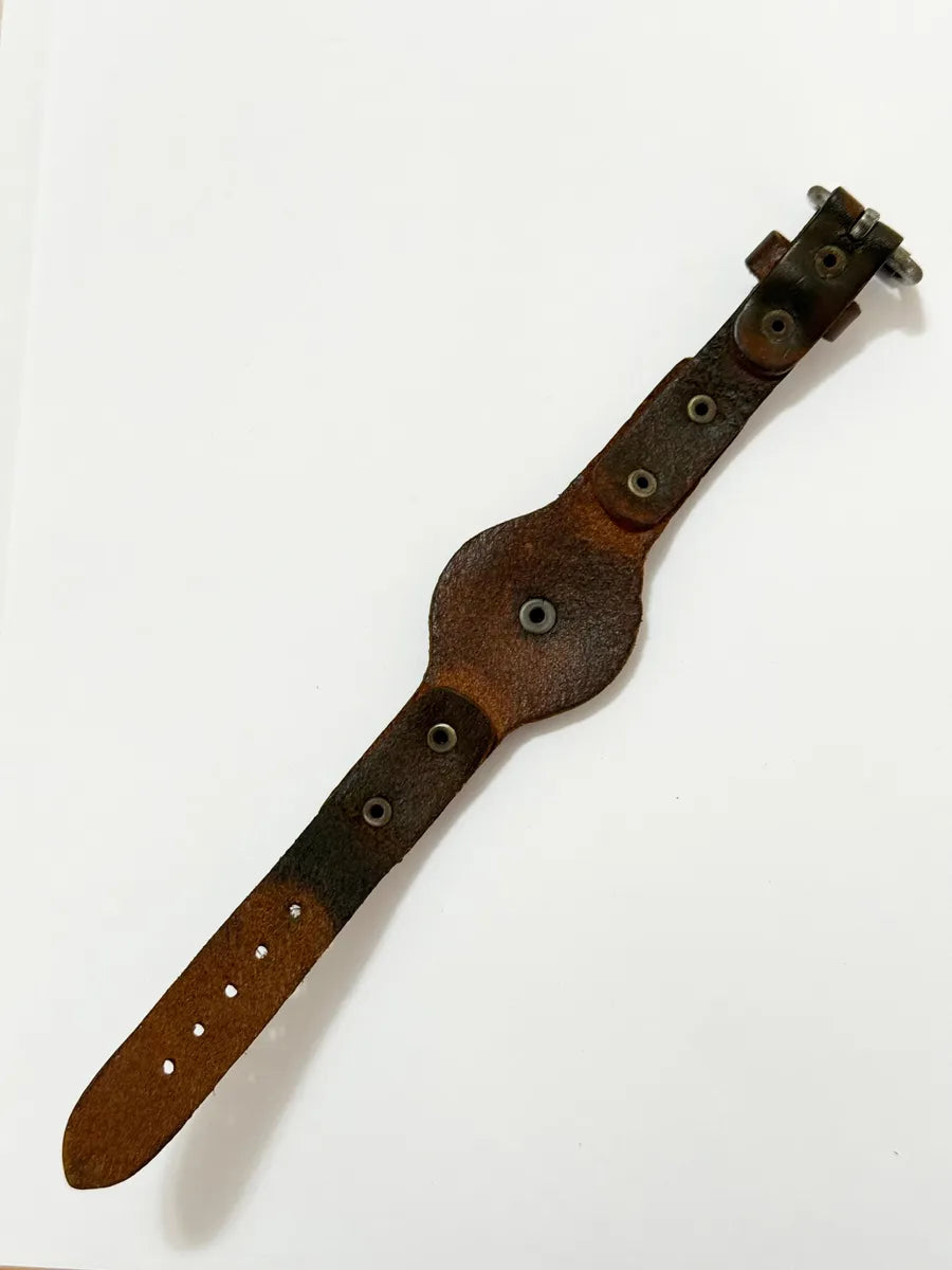 Pulseira John John Couro Marrom Com Caveiras E Estrelas Marrom