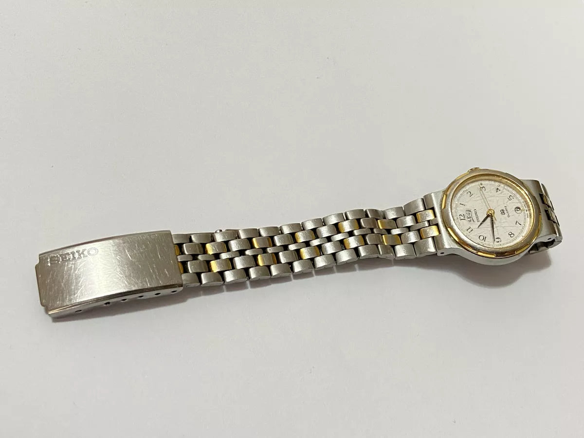 Relógio Antigo Seiko Day Date Quartz Japan Dourado E Prata