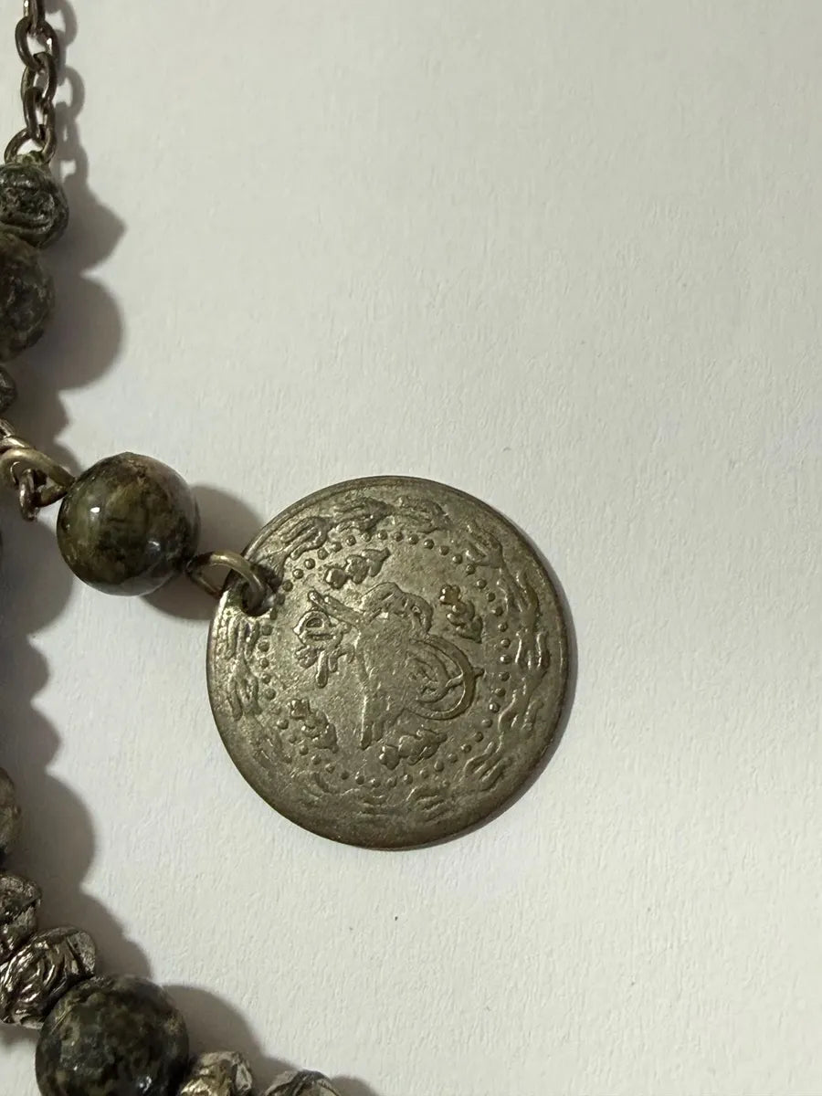 Colar Antigo Medalhas Orientais E Contas Em Pedra