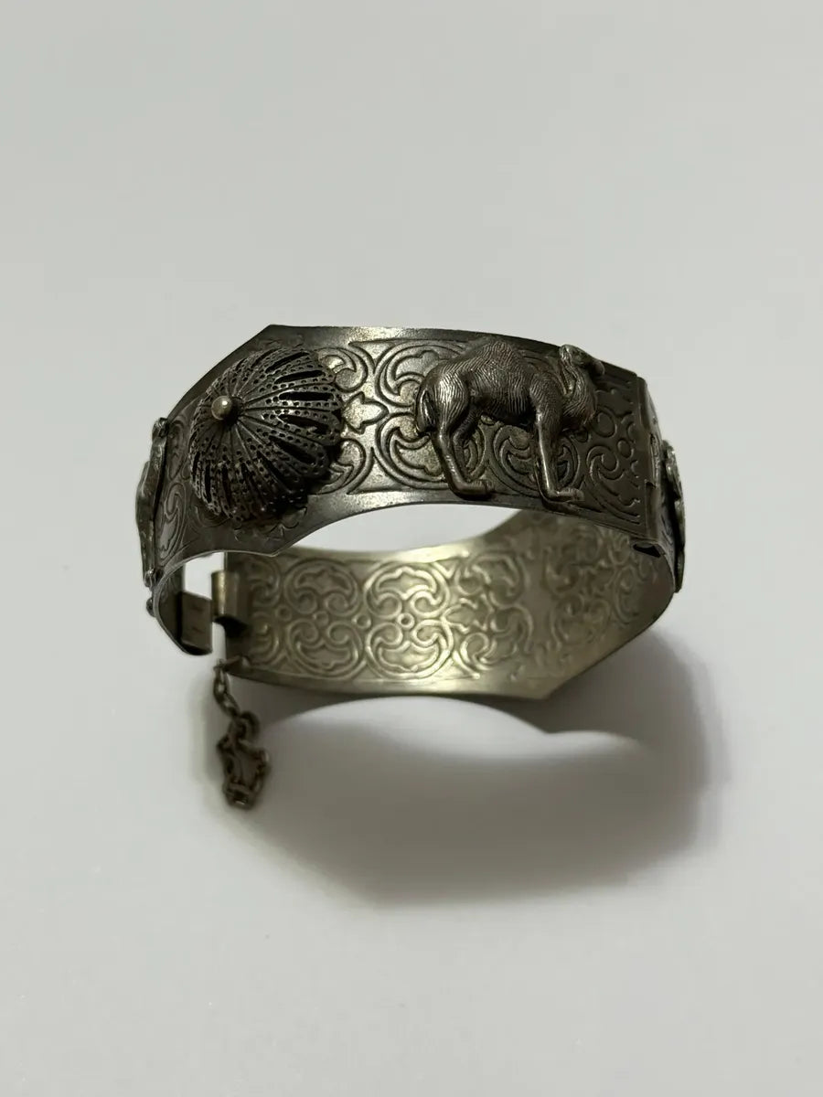 Bracelete Antigo Oriental Trabalhado Camelos E Mão Hamsá