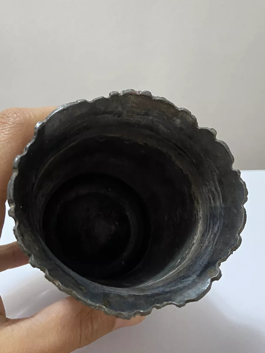 Copo Antigo Metal Estanho Com Detalhes Na Borda Decada De 50