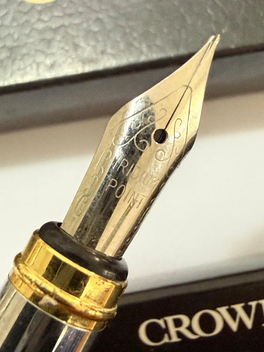 Caneta Antiga Tinteiro Crown Preta Com Pena Iridium Point