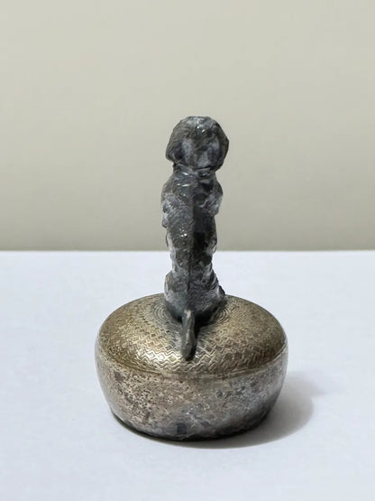 Mini Escultura Cachorro Antiga Em Metal Prateado