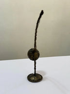 Escultura Antiga Berimbau Em Metal Com Sino 17cm