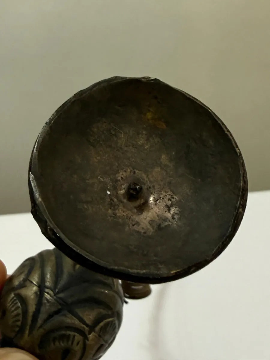 Escultura Antiga Berimbau Em Metal Com Sino 17cm
